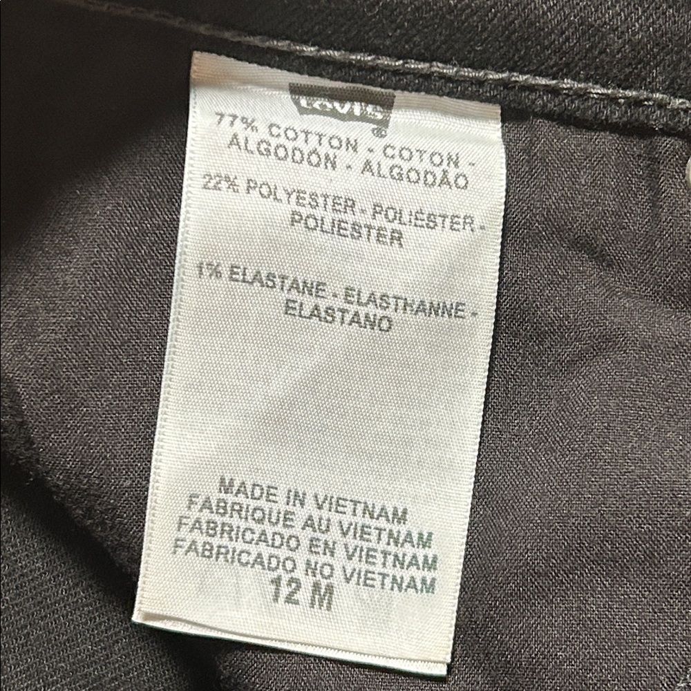 Like New Levi's Black Mid Rise Skinny Jeans - Picture 7 of 9